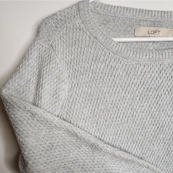 Loft gray honeycomb sweater, size medium - Picture 3 of 5
